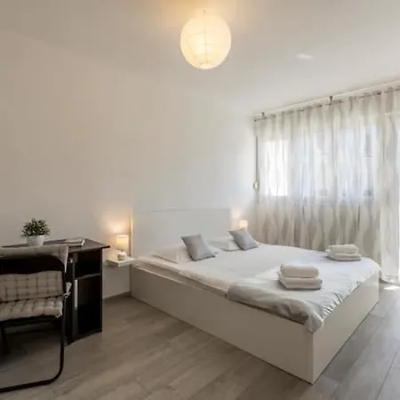 Sagitta Apartment